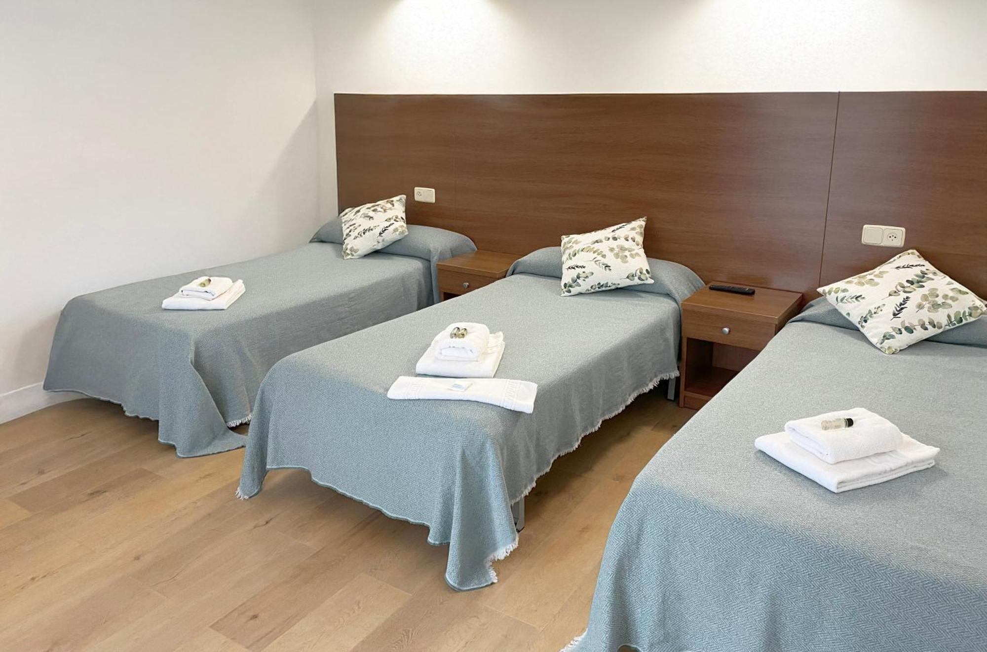 Hotel Medium Montecarlo Palafrugell Rum bild