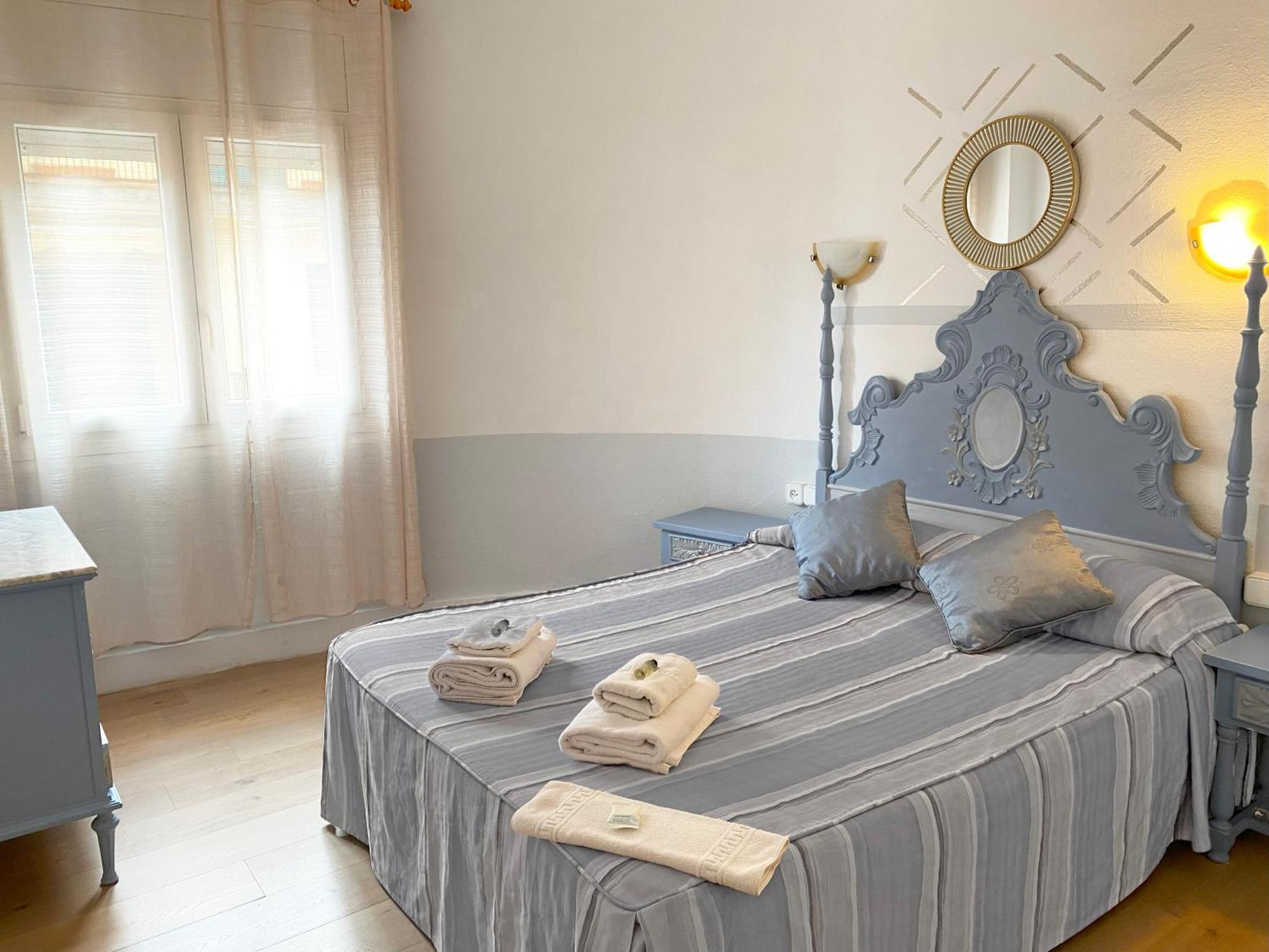 Hotel Medium Montecarlo Palafrugell Rum bild